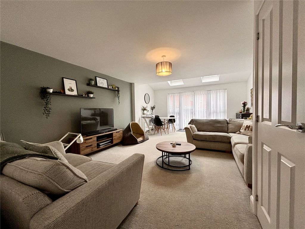 Property photo 1 of 18 Picture No. 13