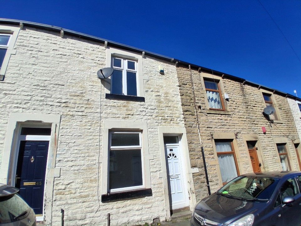 Property photo 2 of 18