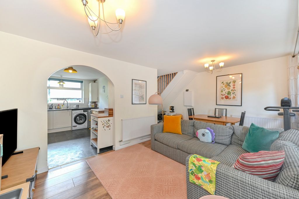 Property photo 3 of 17 107-Gough-Walk 3