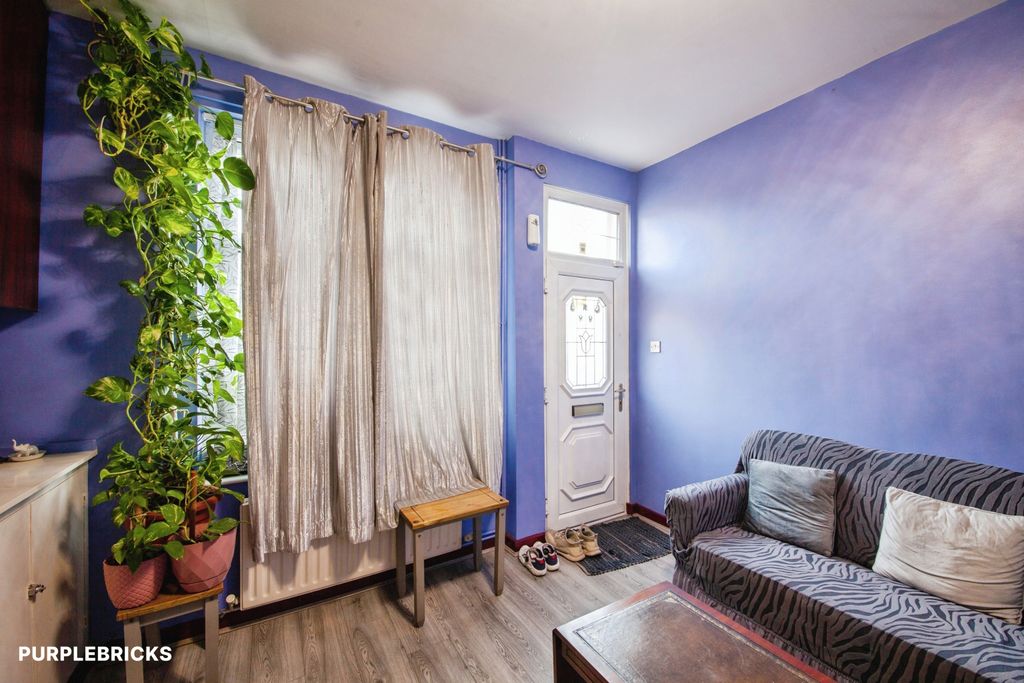 Property photo 2 of 29