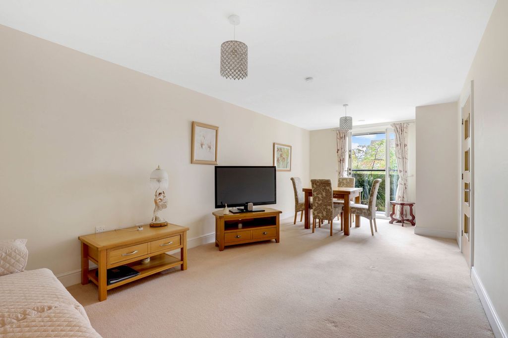 Property photo 3 of 13