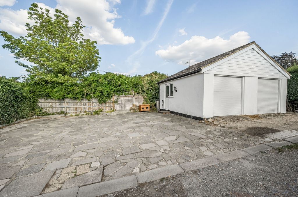 Property photo 2 of 21 1340196-5-689F630...