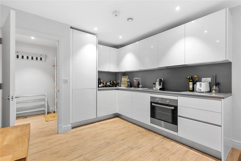 Property photo 3 of 7 Picture No. 21