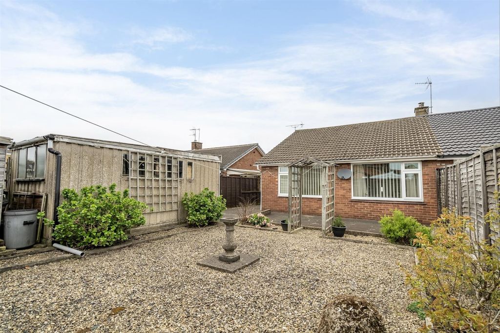 Property photo 2 of 15 External