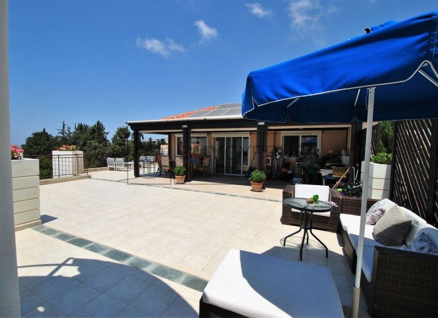 Property photo 1 of 46