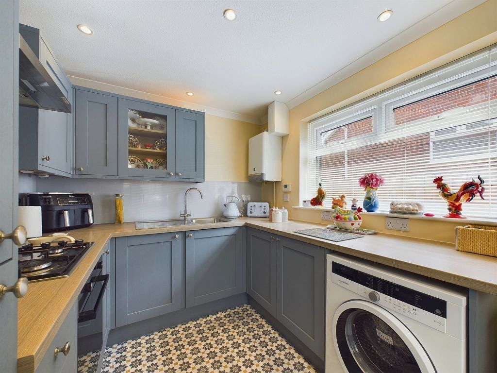 Property photo 3 of 12