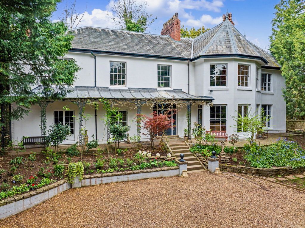 Property photo 1 of 27