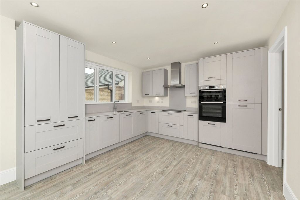 Property photo 3 of 10 Picture No. 05