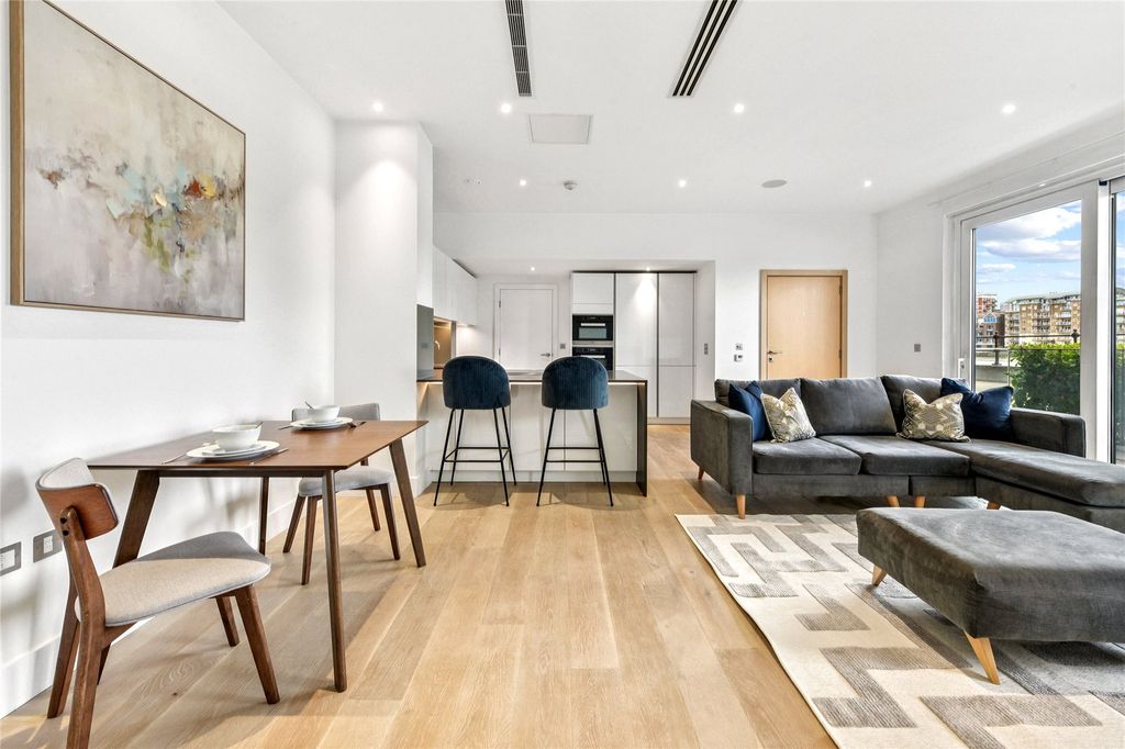 Property photo 3 of 11 Picture No. 17