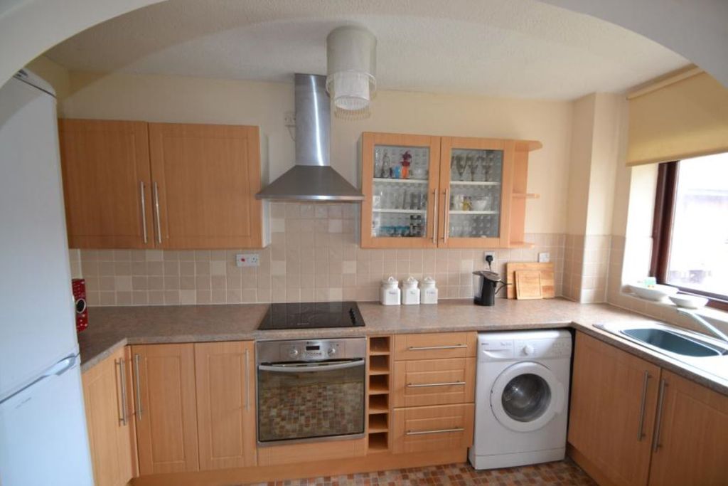 Property photo 2 of 7 Kitchen