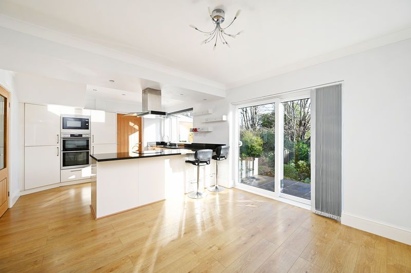 Property photo 1 of 26 Dining Kitchen