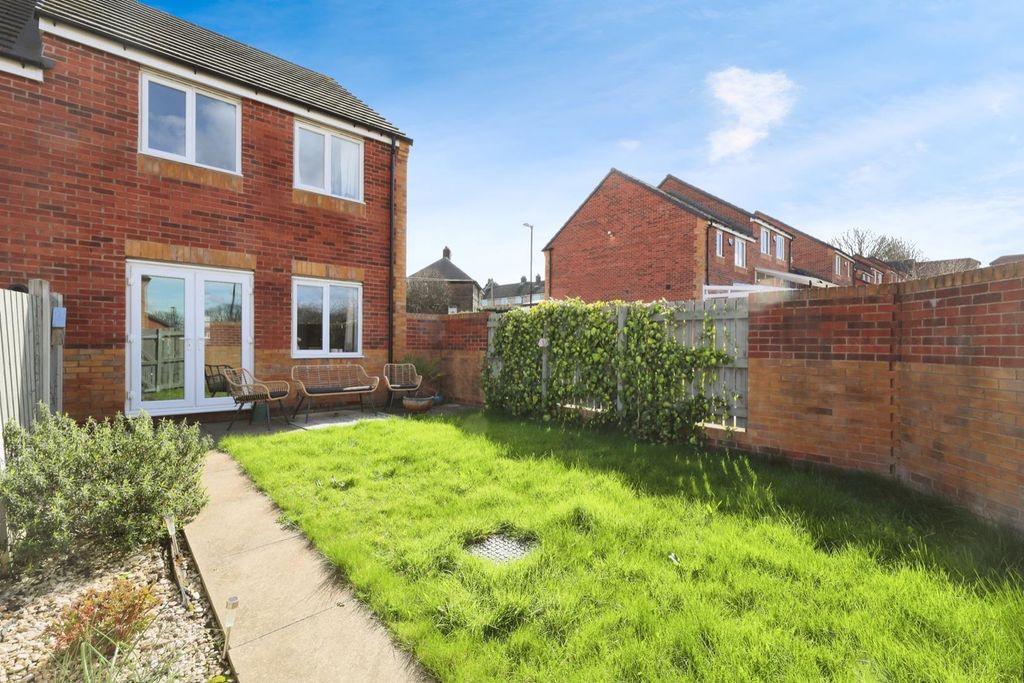 Property photo 3 of 18 Rear