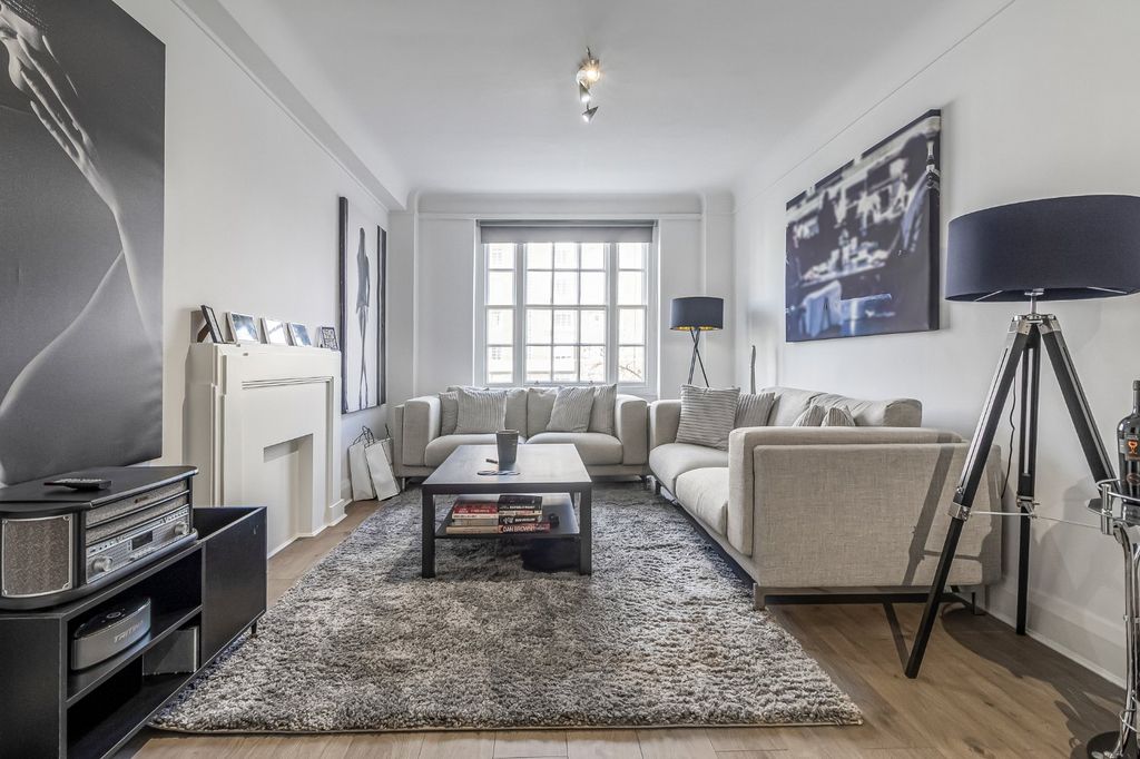 Property photo 1 of 27 Picture No. 04