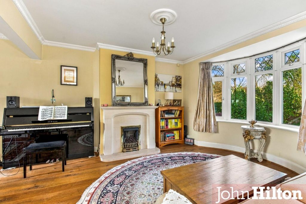 Property photo 3 of 26 Braybon Avenue-37.Jpg