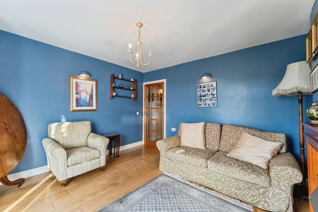 Property photo 3 of 16 Photo