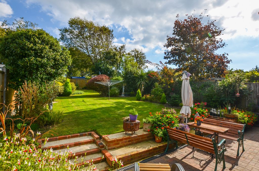 Property photo 3 of 34