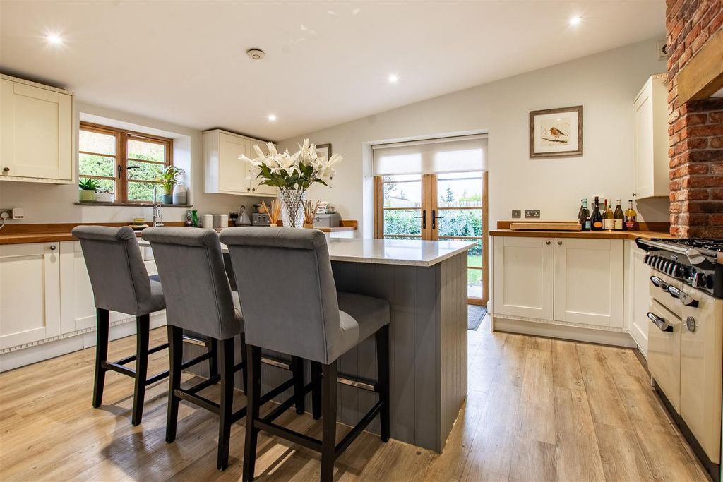 Property photo 2 of 28 Dsc_7967-Hdr.Jpg