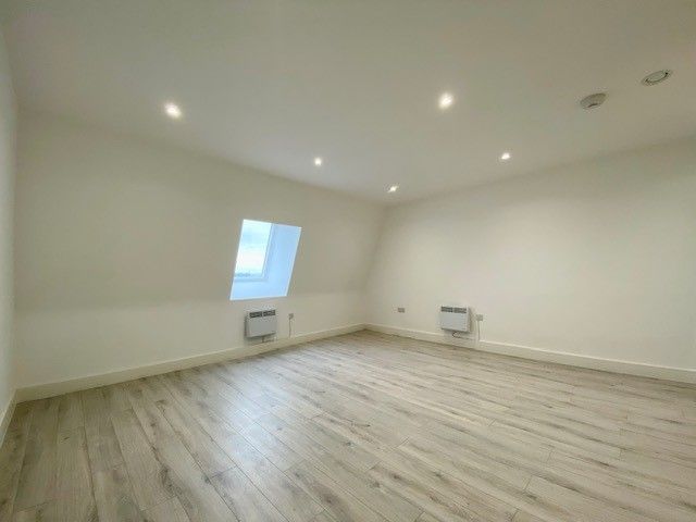 Property photo 3 of 6 Living Room