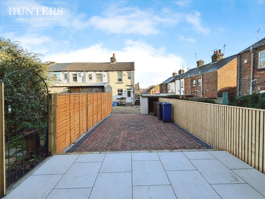 Property photo 2 of 15 Pbox-Img.Jpg