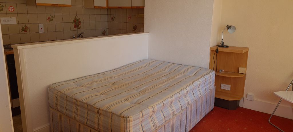 Property photo 2 of 7 4903961