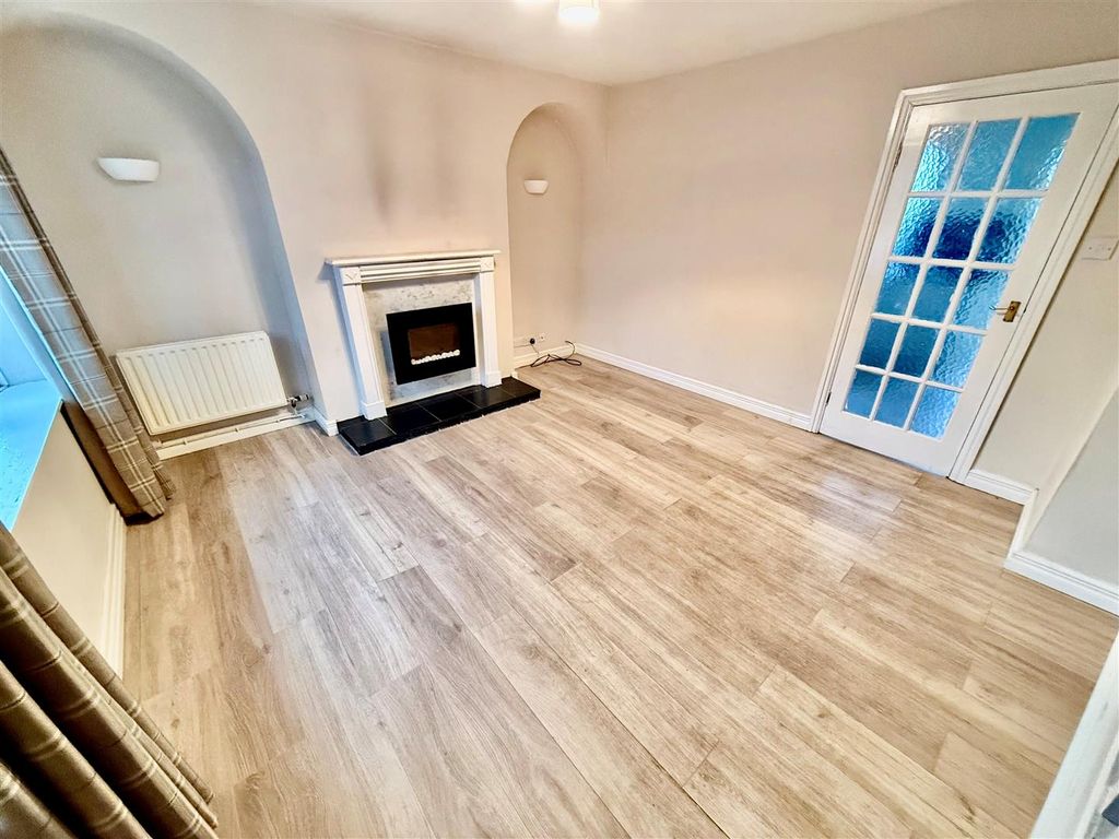 Property photo 2 of 13 Living Room