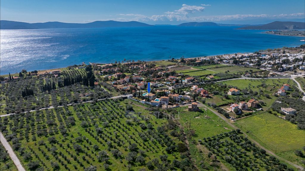 Property photo 2 of 47