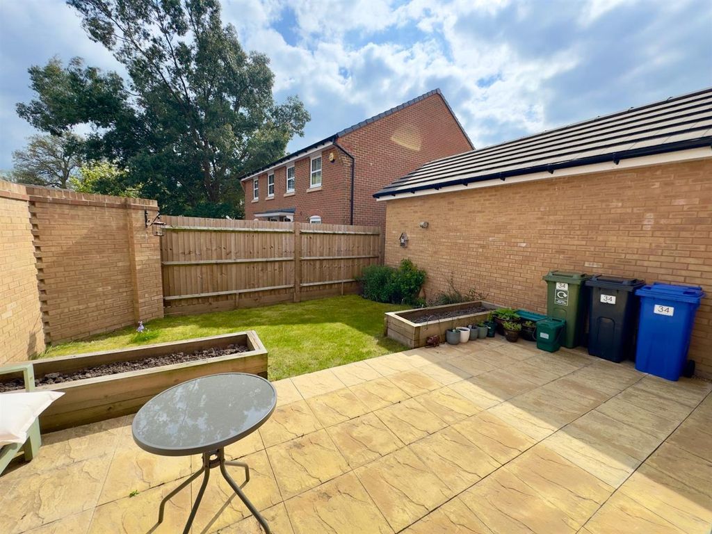 Additional image 22 of 3 bed detached house for saleWebb Close, Hook RG27