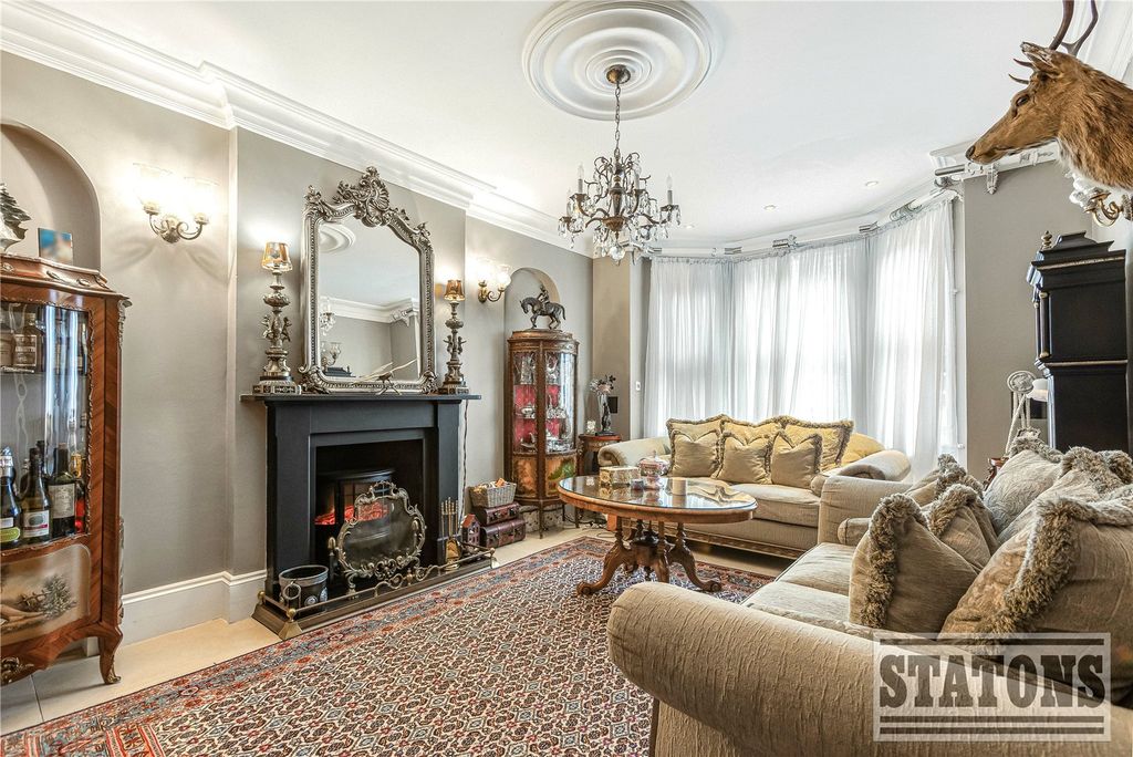 Property photo 3 of 22 Picture No. 18