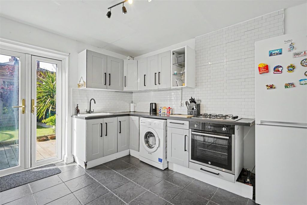 Property photo 3 of 13 Kitchen Diner