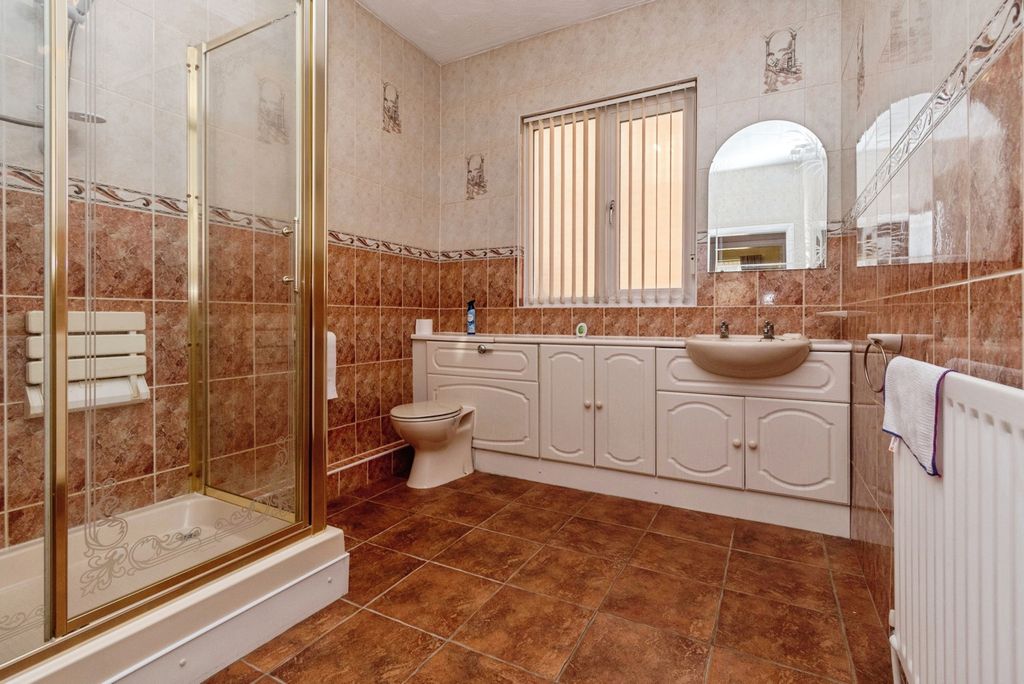 Property photo 3 of 17 Pbox-Img.Jpg