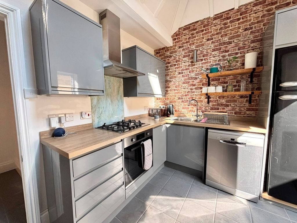 Property photo 1 of 14 Kitchen