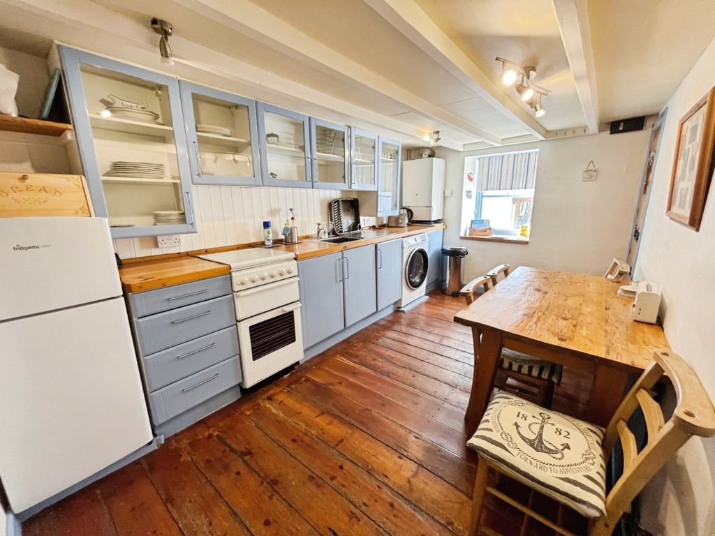 Property photo 3 of 20