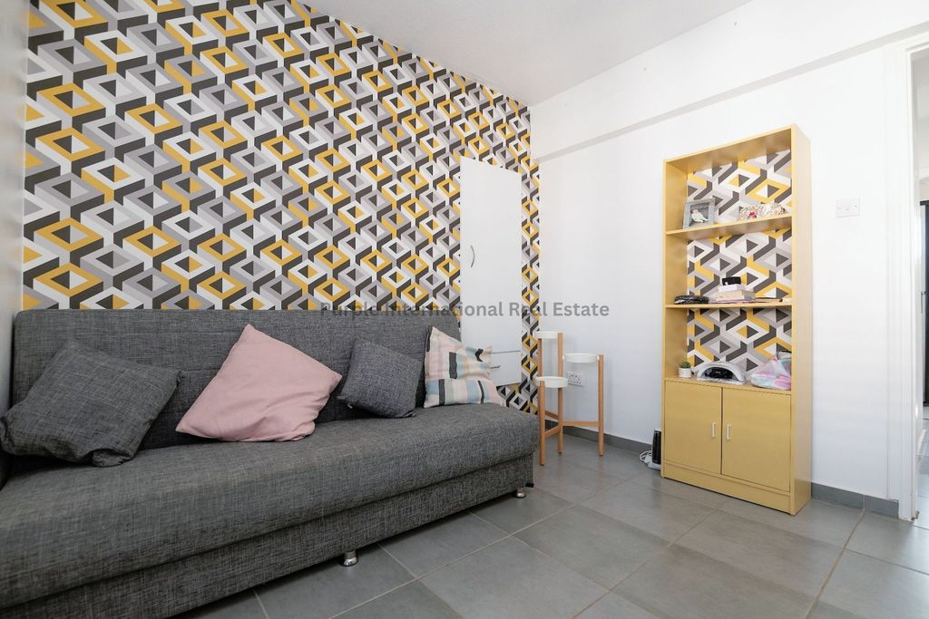 Property photo 3 of 40