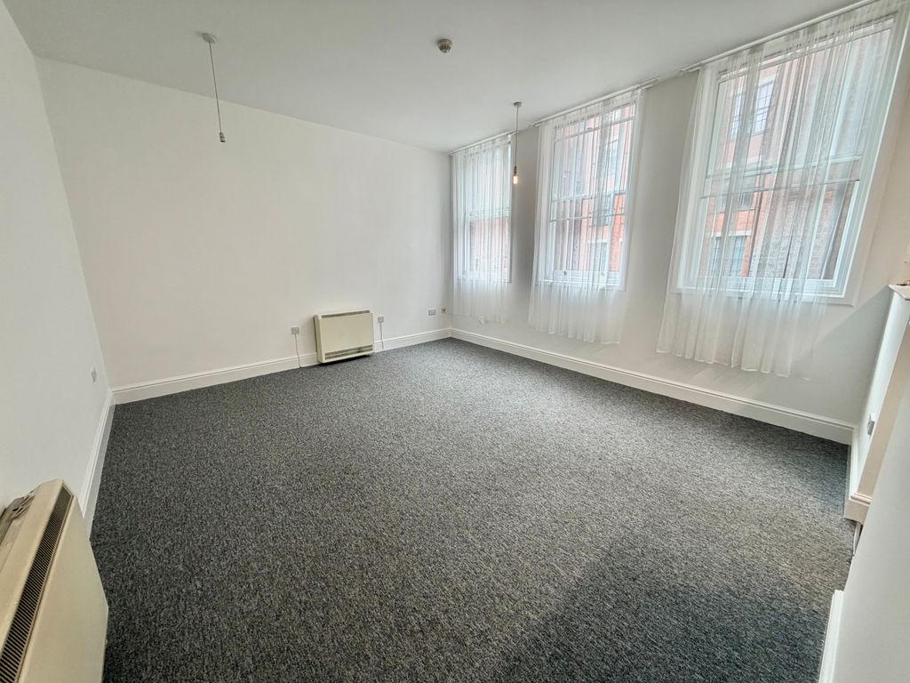 Property photo 2 of 11 Image
