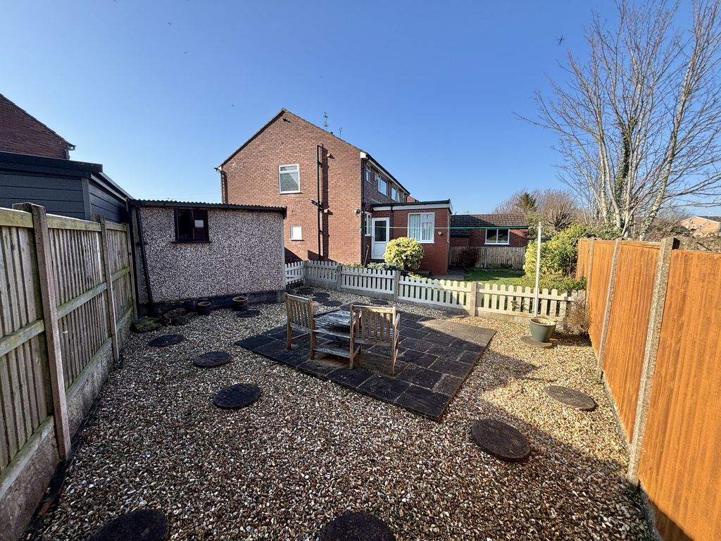 Property photo 2 of 21