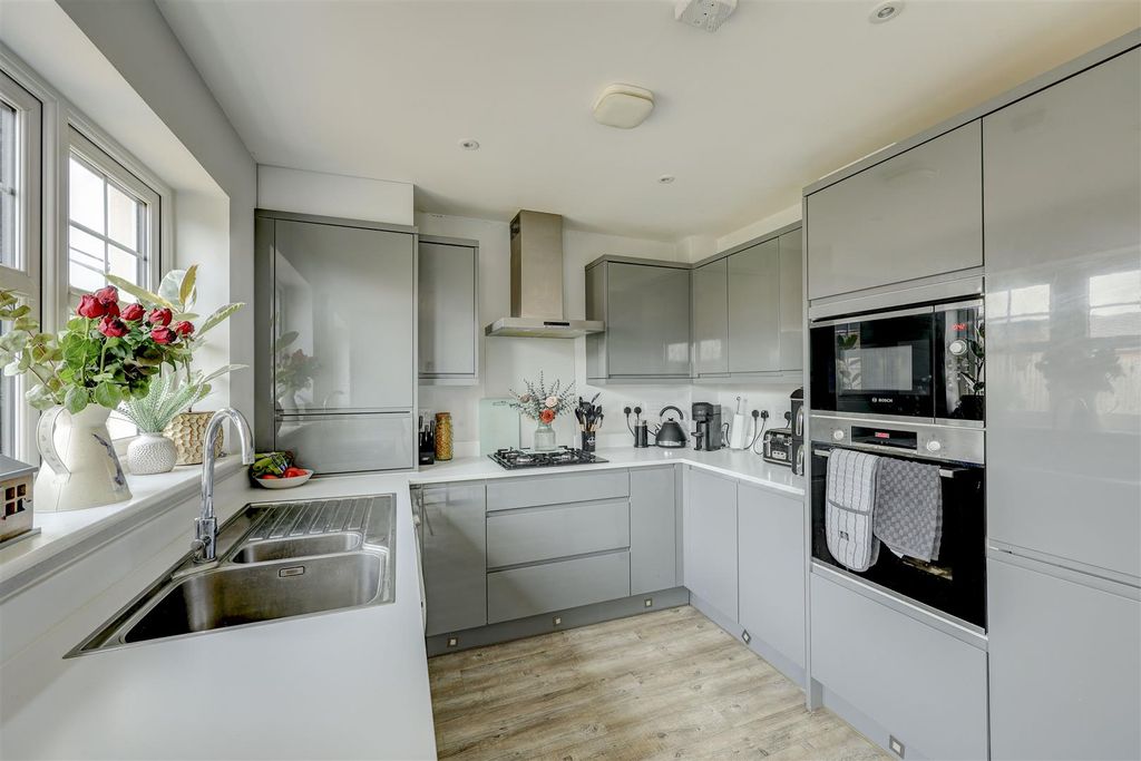 Property photo 2 of 18 Kitchen Diner