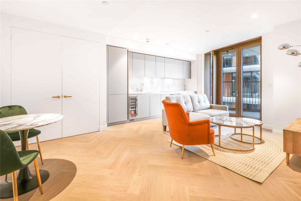 Property photo 1 of 11 Triptych Bankside