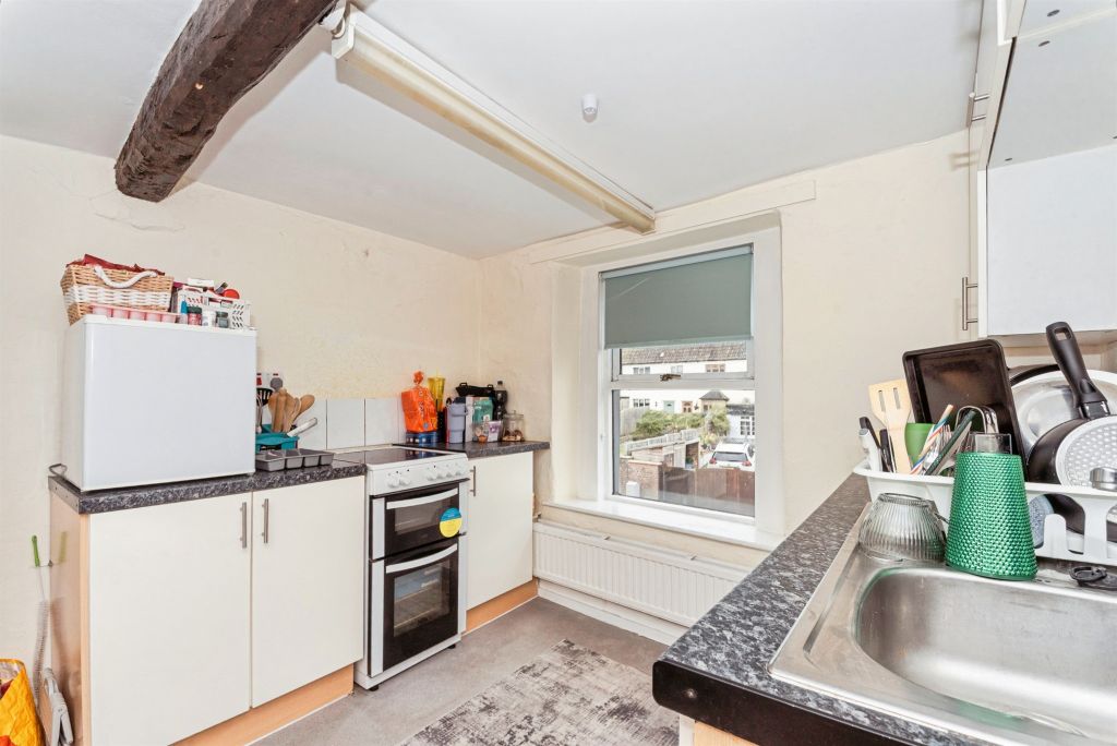 Property photo 2 of 21