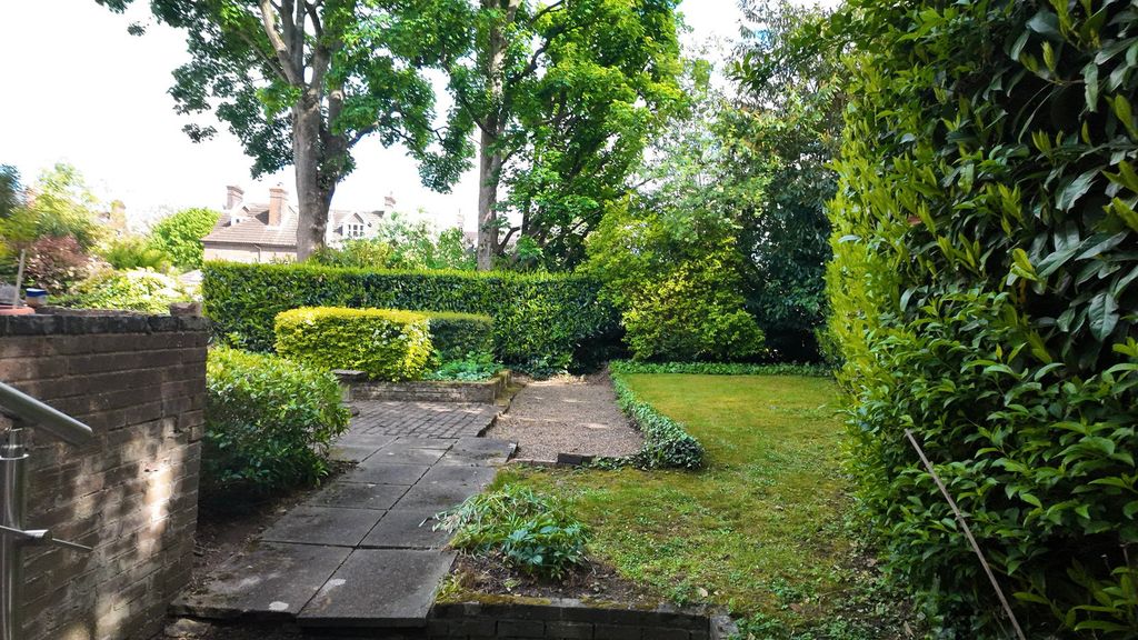 Property photo 2 of 18