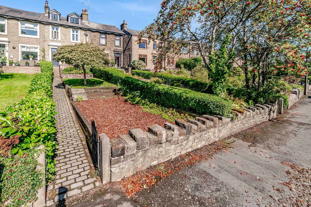 Property photo 1 of 63