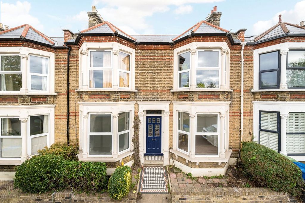 Property photo 2 of 8