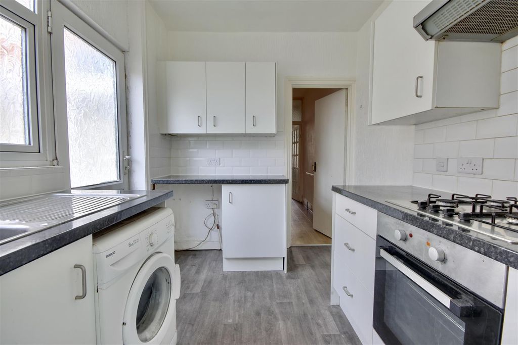 Property photo 1 of 13 6A956040-0090-40E3-B430-Bdada4Eae6D6_1_201_A.Jpeg