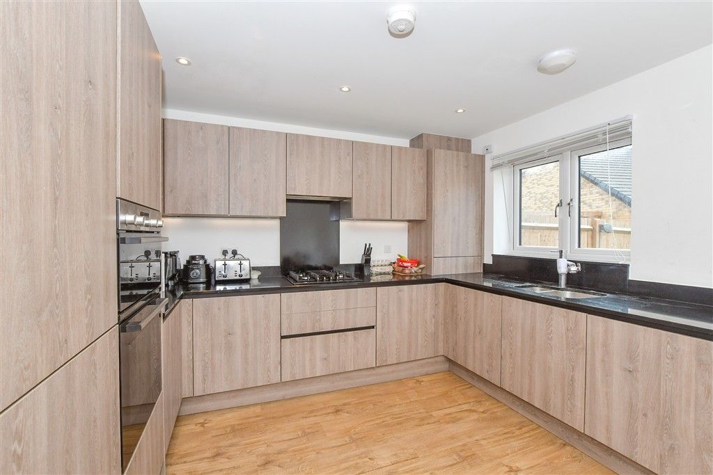 Property photo 3 of 10 Kitchen/Diner