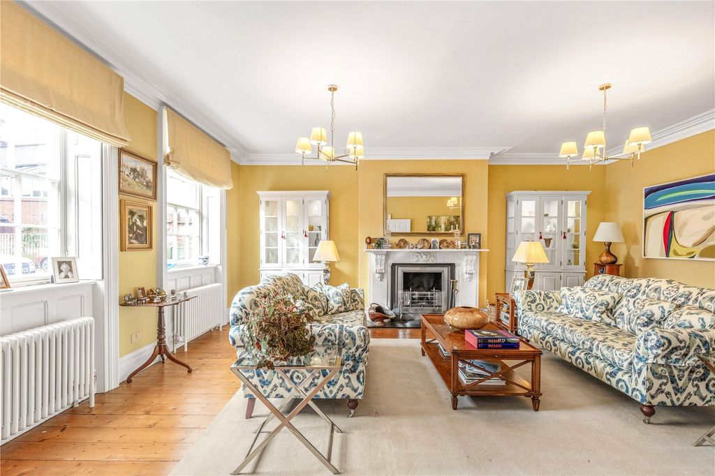 Property photo 2 of 70 Drawing Room