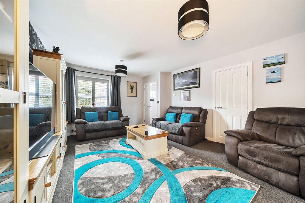 Property photo 3 of 20 Picture No. 05