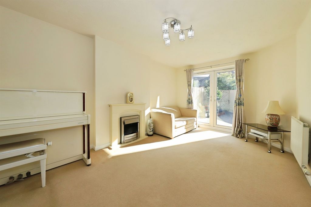 Property photo 2 of 16