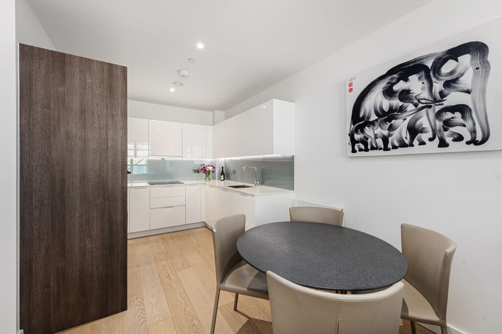 Property photo 3 of 15 094A2540
