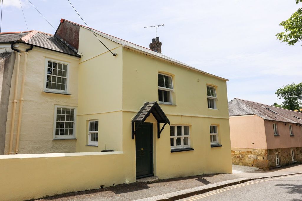 Property photo 2 of 13