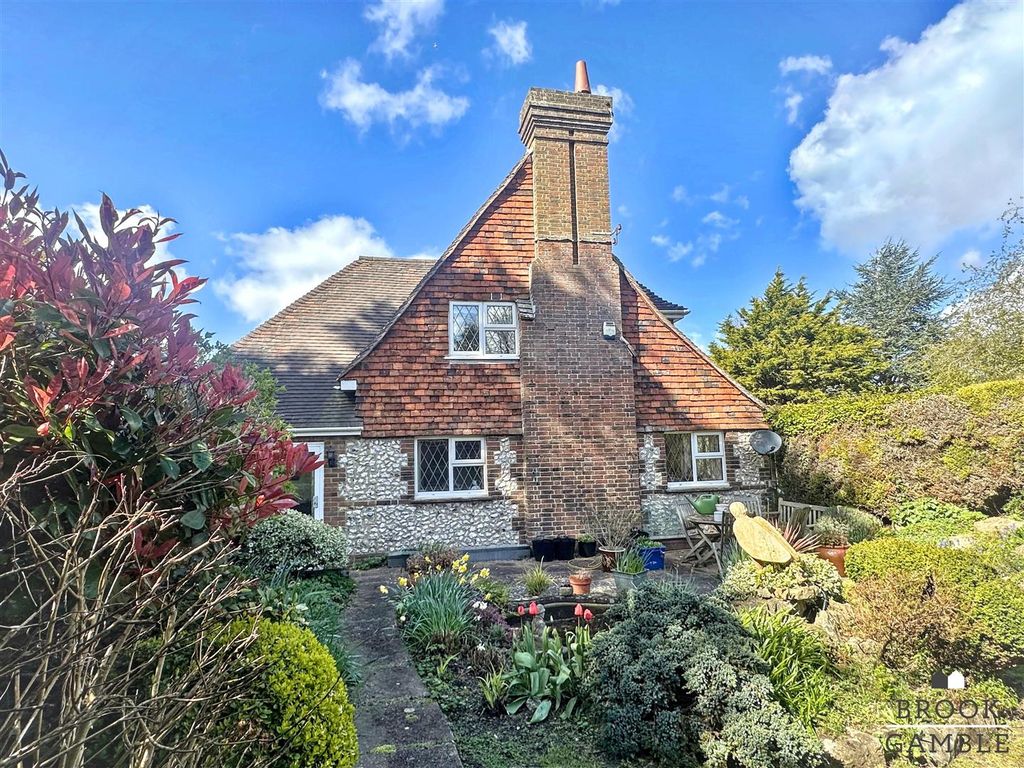 Property photo 2 of 39 01323 438506