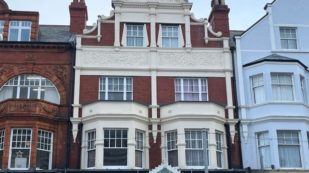 Property photo 1 of 15 Flat 5